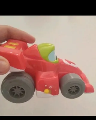 Macchinina da corsa rossa