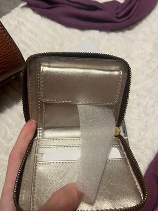 Monedero Guess acolchado