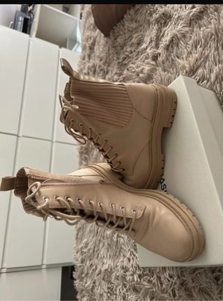 Botas bege T 35
