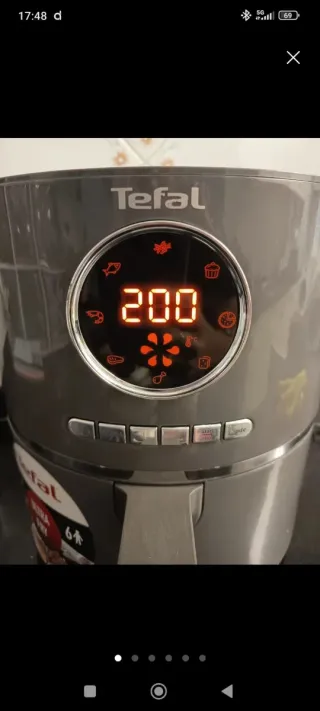 Freidora de aire gris