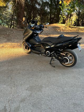Yamaha Tmax Iron Max 2016