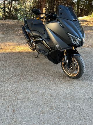 Yamaha Tmax Iron Max 2016