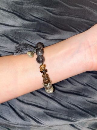 PULSERA CON POMPÓN Y PIEDRAS VARIADAS NATURALES