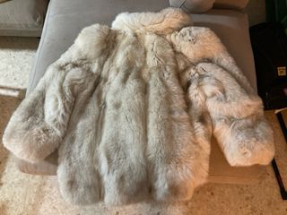 Chaquetón vintage de piel zorro blanco y plateado