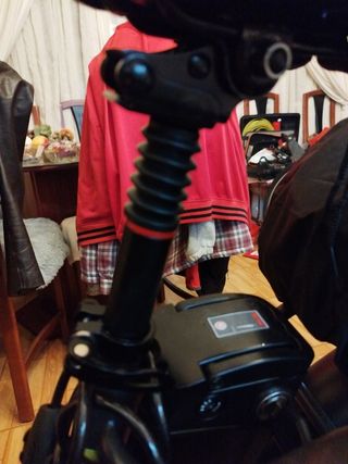 Tija con amortiguador para bicicleta .