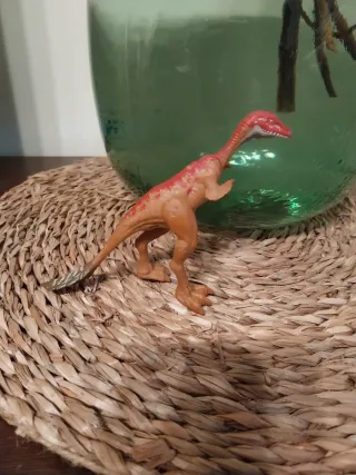 Figura dinosaurio juguete