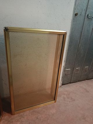 Cubiertas de radiador doradas