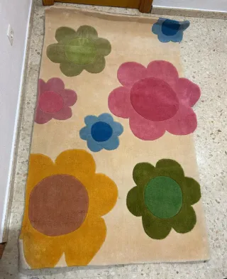 Alfombra infantil flores beige y rosa