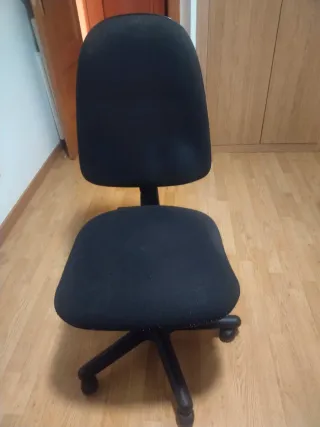 Silla de escritorio negra