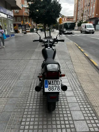 Honda CB 250cc Naked Negra