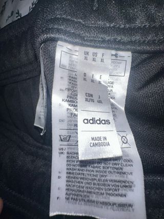 Pantalón Adidas Negro con Rayas Blancas