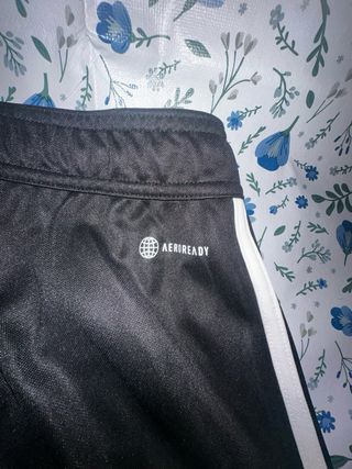 Pantalón Adidas Negro con Rayas Blancas