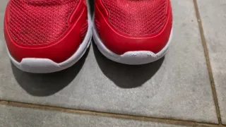 Sapatilhas Fila Criança Vermelhas tamanho 31