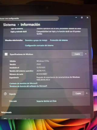 Microsoft Surface Pro 11 Copilot+ PC OLED.