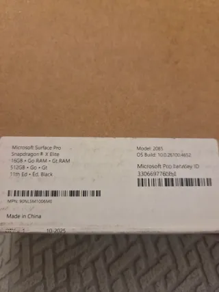 Microsoft Surface Pro 11 Copilot+ PC OLED.