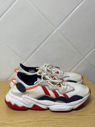 Adidas Ozweego rojas y blancas