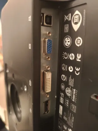 PC Lenovo Negro + Monitor