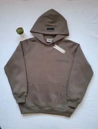 Sudadera Fear of God ESSENTIALS Marrón
