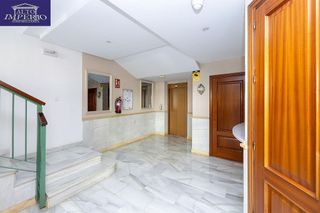 Piso en venta en Crta. De la Sierra en Granada