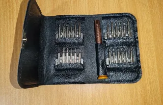 Juego de Destornilladores de Precisión (25 en 1)