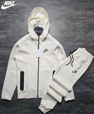 Conjunto Nike Tech Negro