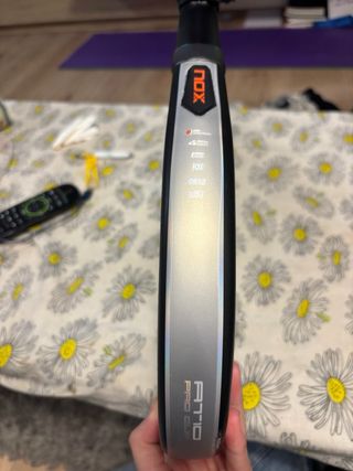 Pala de pádel NOX AT10 pro cup hard