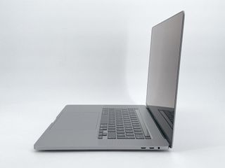 MacBook Pro 16" (2019) Intel Core i7 2.6GHz 6 núcleos - SSD 512GB - RAM 16GB - Gris Espacial