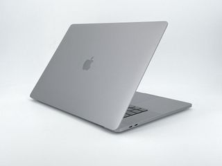 MacBook Pro 16" (2019) Intel Core i9 2.3GHz 8 núcleos - SSD 1TB - RAM 64Gb - Gris Espacial