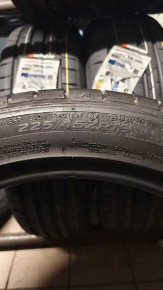 Neumáticos Hankook 225/45/18