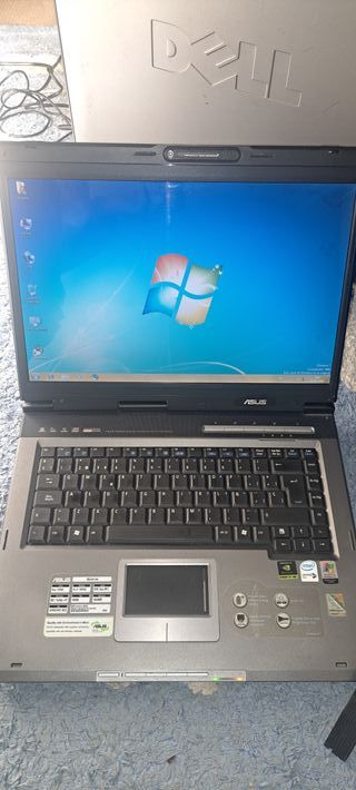 Portátil Asus A6J con Windows 7 32 bits