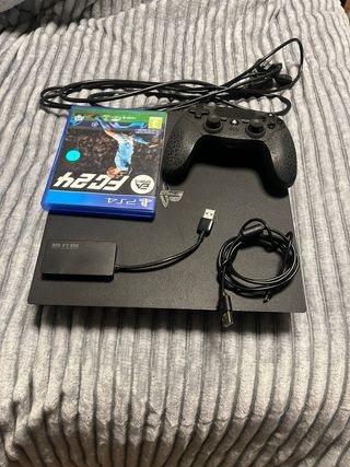 PS4 Pro Negra + FC 24 + Mando + Hub USB