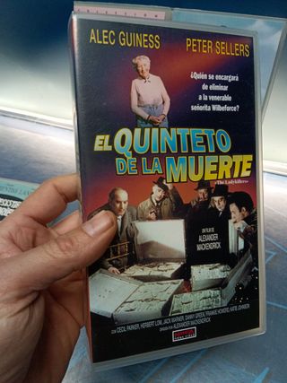 4 cintas, peliculas VHS. especial Peter sellers