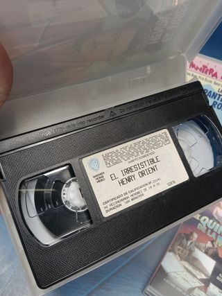 4 cintas, peliculas VHS. especial Peter sellers