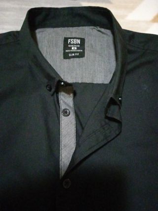 Chaqueta y camisa a juego de hombre
