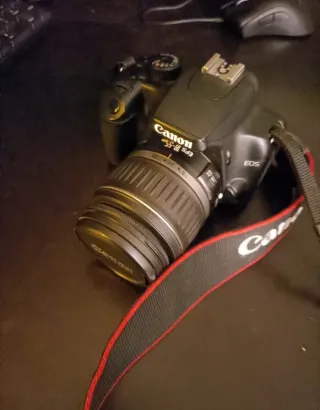 Canon EOS 1000D + Accesorios