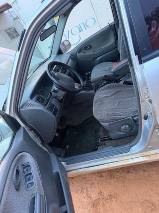 Suzuki Grand Vitara 2001