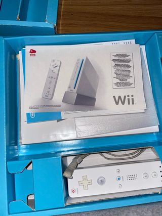 Nintendo Wii Completa con Caja y Accesorios