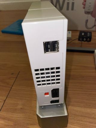 Nintendo Wii Completa con Caja y Accesorios