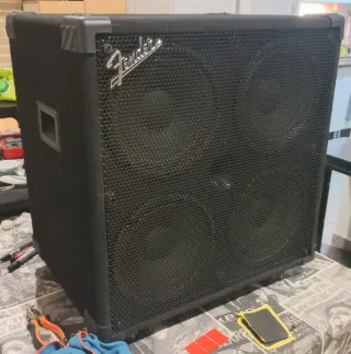 Pantalla altavoz de bajo eléctrico Fender