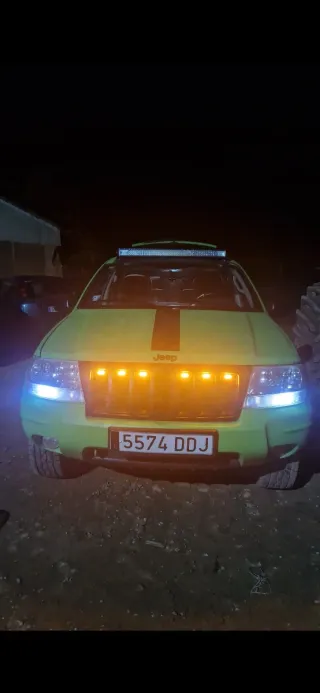 Jeep Grand Cherokee silver creek