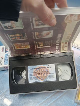 vhs, 3 películas especial Kirk douglas + retrato en marco