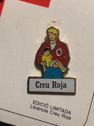 Caja 5 Pins Cruz Roja Edición Limitada