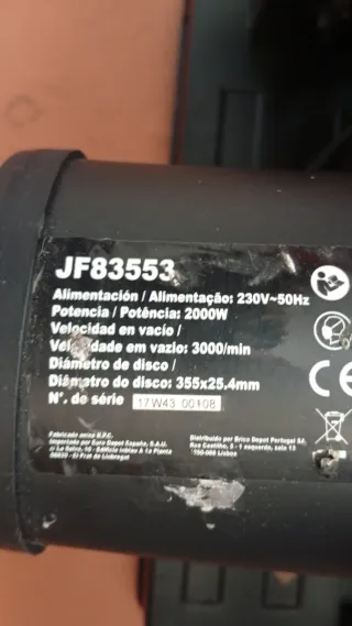 Tronzadora de metal roja