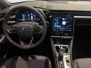 LEXUS LBX 1.5 136HP HEV ELEGANT PLUS BLACK 136 5P