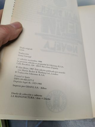 Libro, novela, Lenin.- Alan Brien,