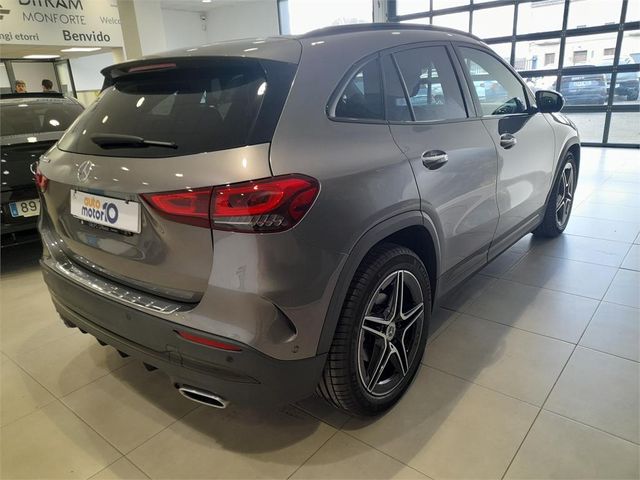 MERCEDES-BENZ Clase GLA 200 D 4MATIC