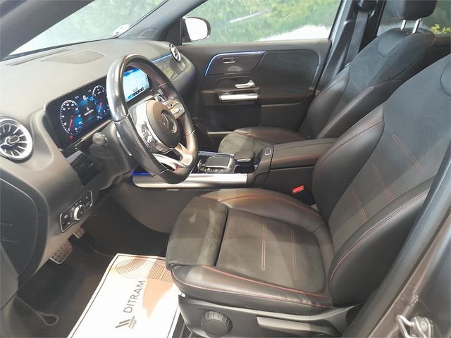 MERCEDES-BENZ Clase GLA 200 D 4MATIC