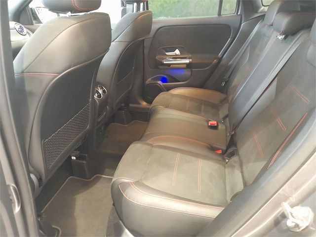 MERCEDES-BENZ Clase GLA 200 D 4MATIC