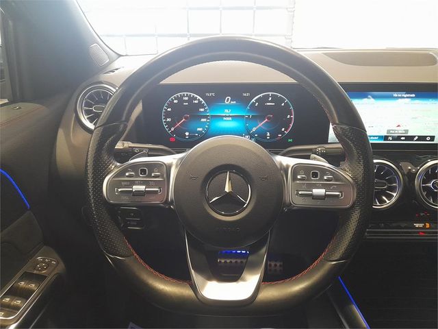 MERCEDES-BENZ Clase GLA 200 D 4MATIC