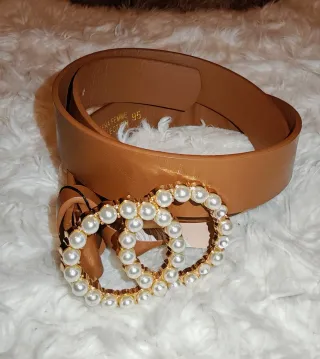 Cinturón hebilla perlas 95 cm